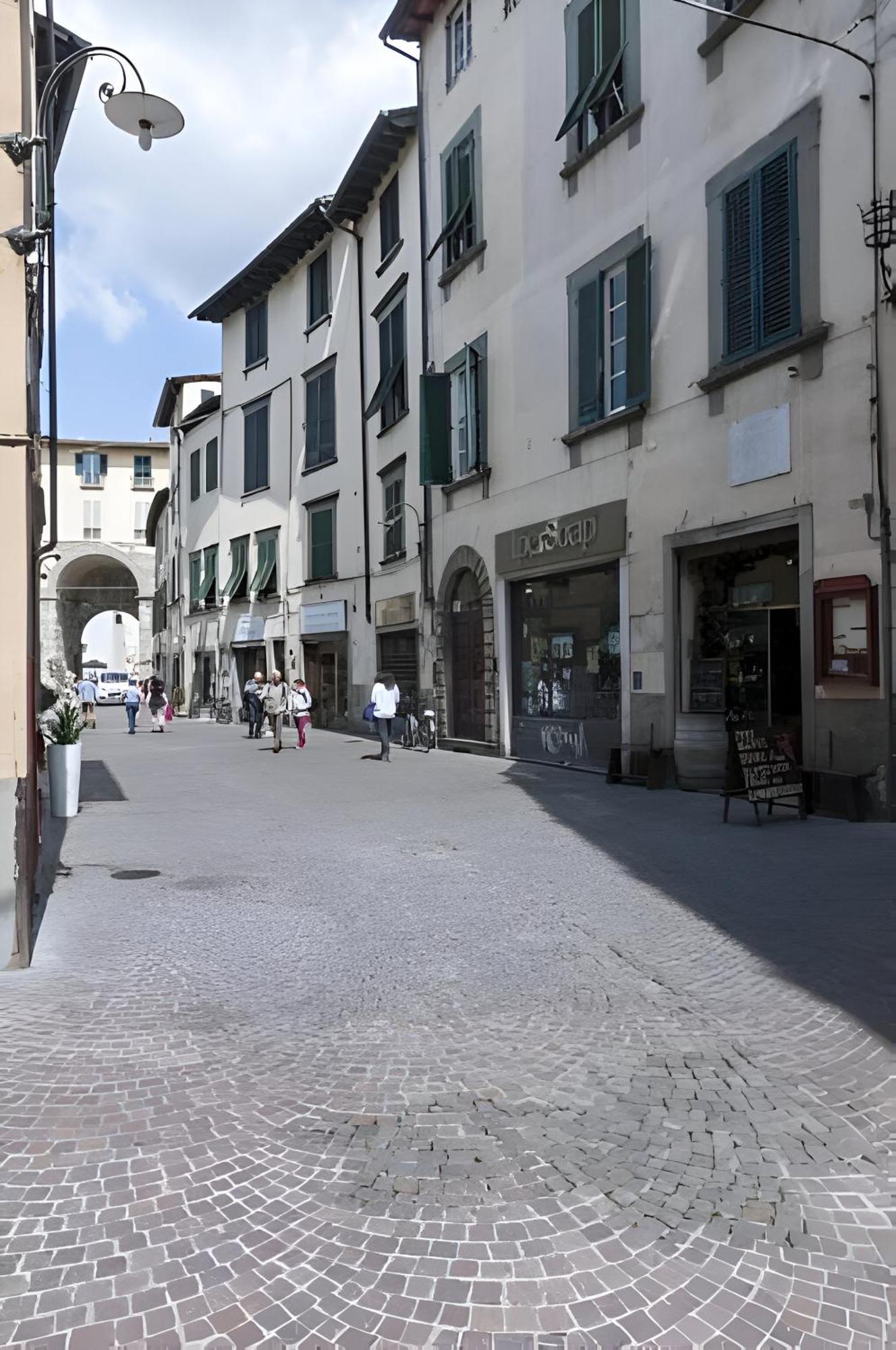 Cortile In Centro - Charm Heart Of Apartamento Lucca