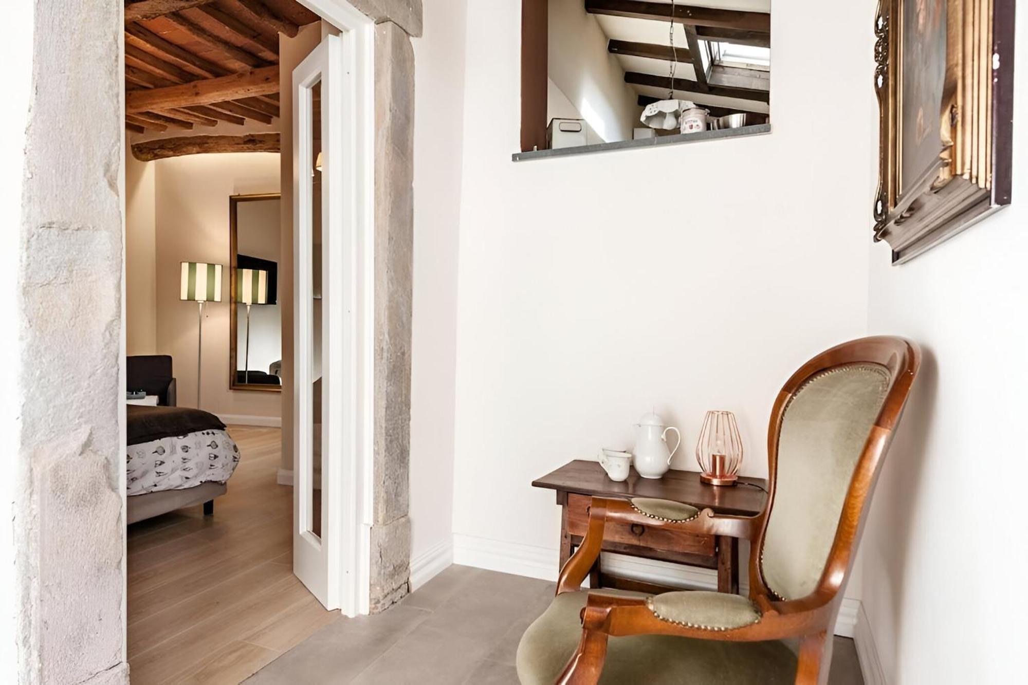 Cortile In Centro - Charm Heart Of Apartamento Lucca